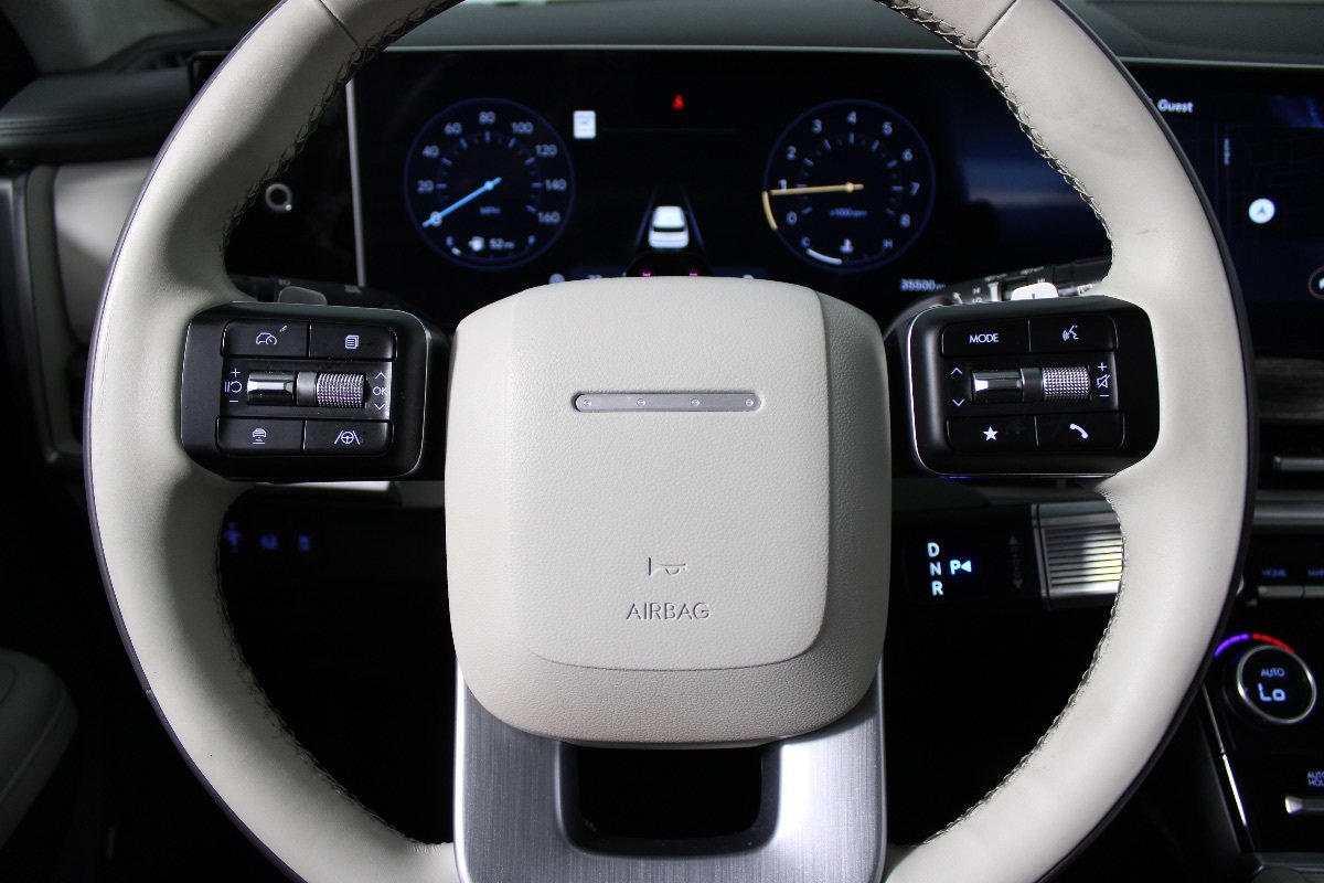 Used 2025 Hyundai Santa Fe Calligraphy FWD image 25