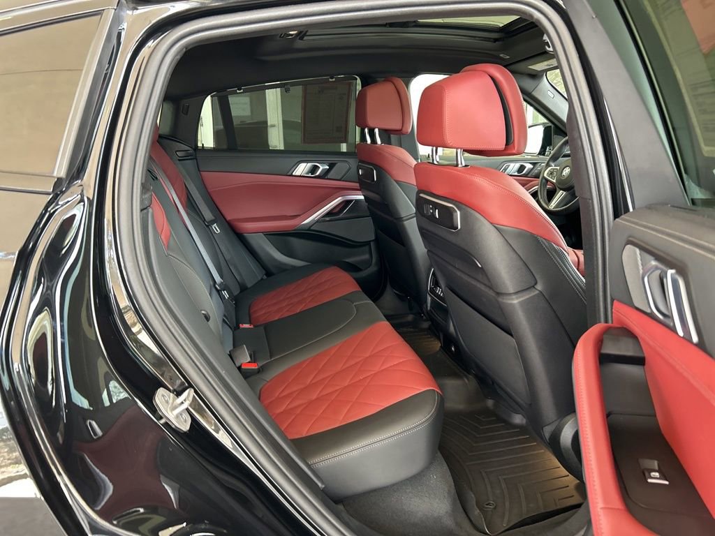 Used 2024 BMW X6 M60i image 30