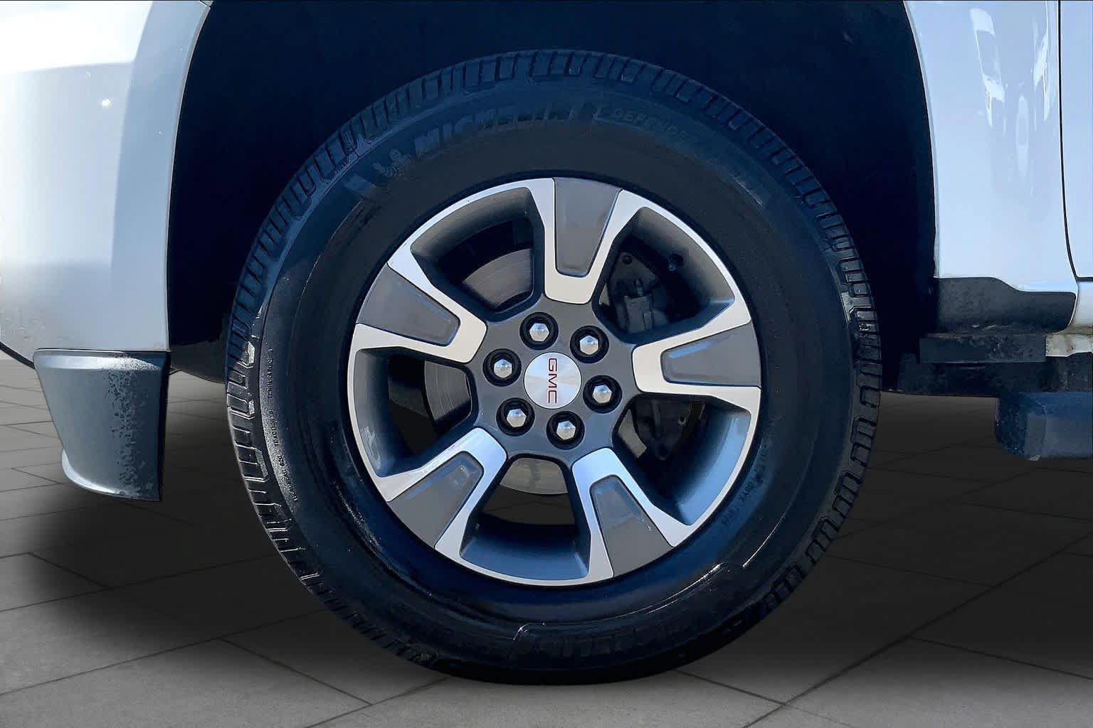 Used 2016 GMC Canyon 2WD Crew Cab w/ Convenience Package image 11