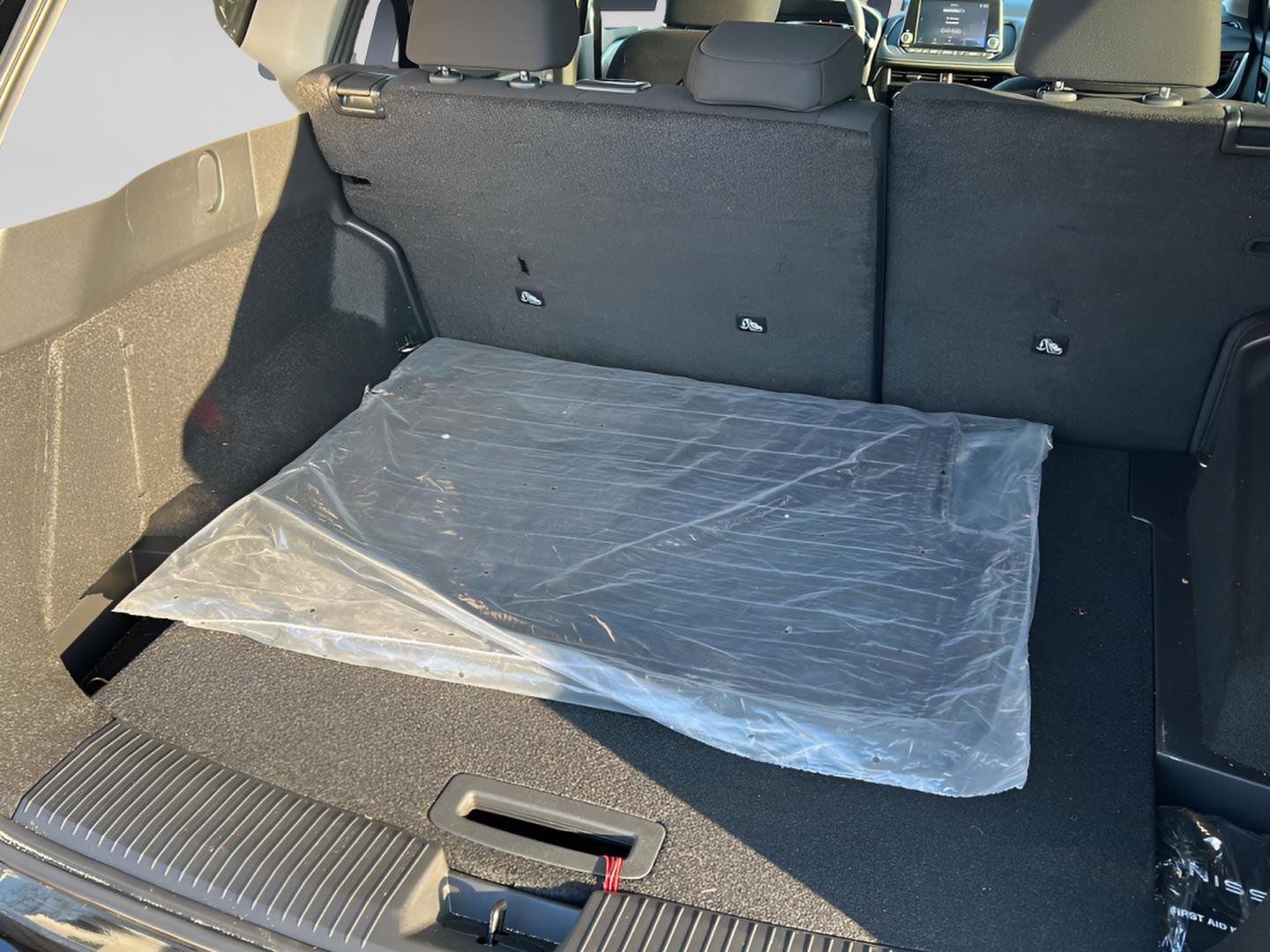 Used 2025 Nissan Rogue S image 13