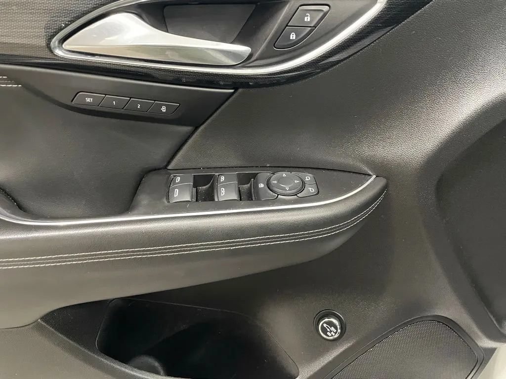 Used 2023 Buick Envision Essence w/ Sport Touring Package AWD/4WD image 11