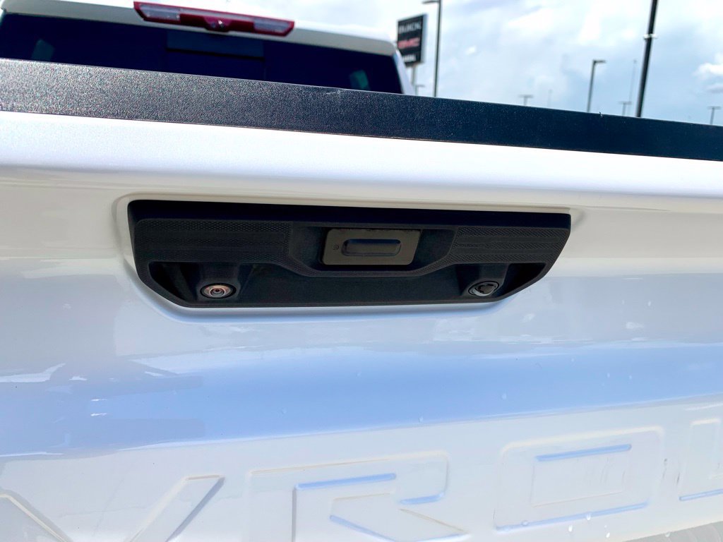 Used 2023 Chevrolet Silverado 1500 High Country w/ Technology Package AWD/4WD image 45