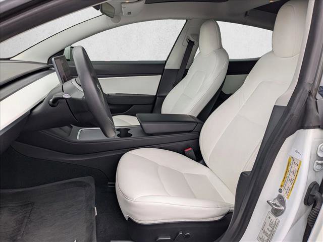 Used 2021 Tesla Model 3 Standard Range Plus image 17