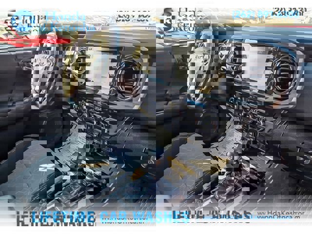 Used 2022 Toyota Tacoma TRD Off-Road w/ Technology Package image 26