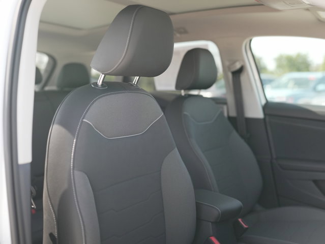 New 2025 Volkswagen Taos SE AWD/4WD image 22