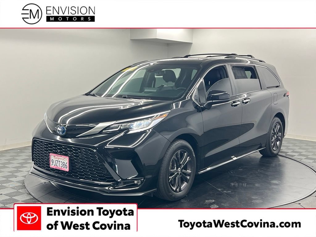 Used 2024 Toyota Sienna XSE w/ XSE Plus Package AWD/4WD image 1