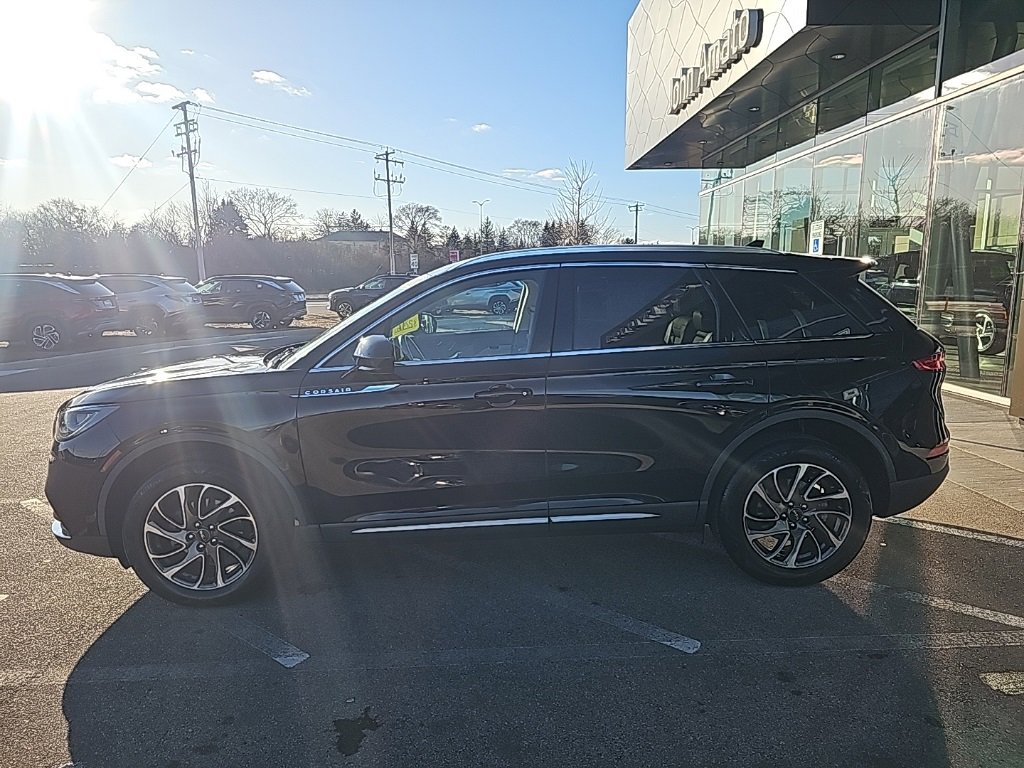 Used 2020 Lincoln Corsair FWD w/ Equipment Group 101A image 2