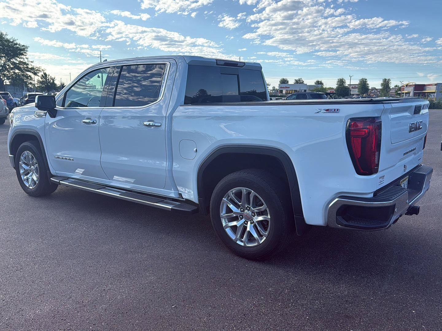 Used 2021 GMC Sierra 1500 SLT w/ SLT Premium Plus Package AWD/4WD image 4