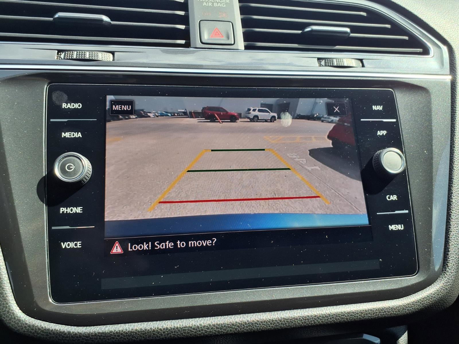 Used 2019 Volkswagen Tiguan S FWD image 5