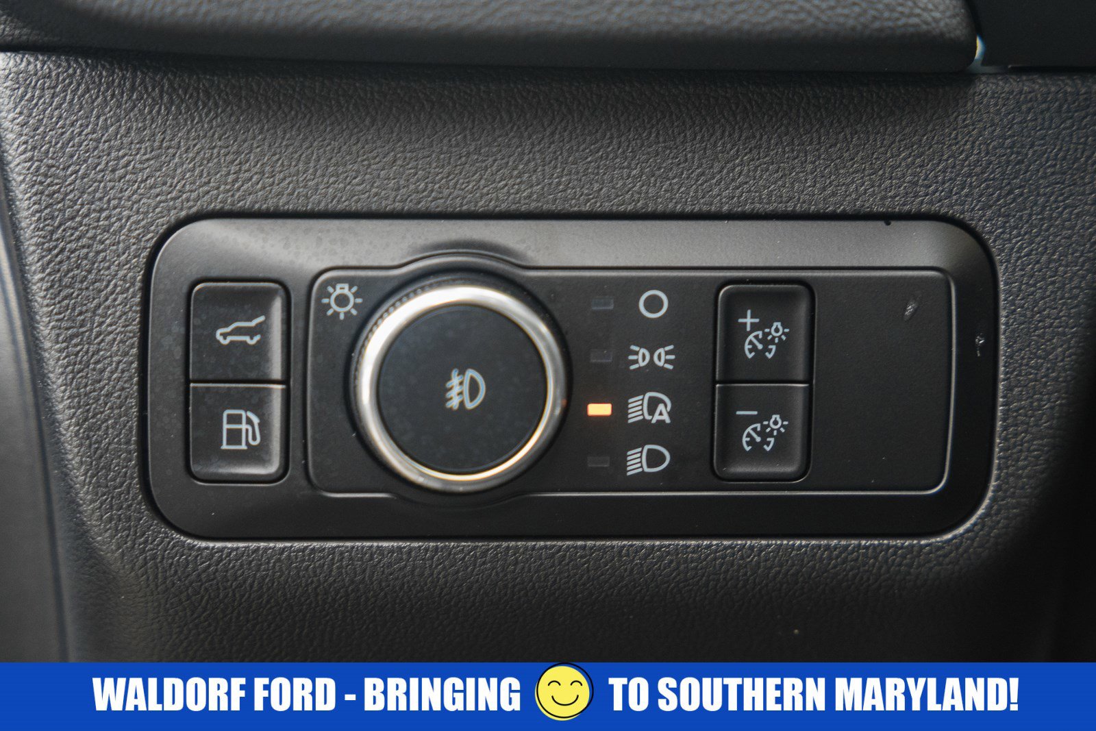 Used 2023 Ford Escape SE w/ PHEV Premium Package image 44