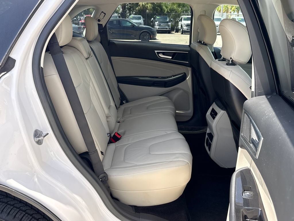 Used 2016 Ford Edge Titanium w/ Technology Package FWD image 27