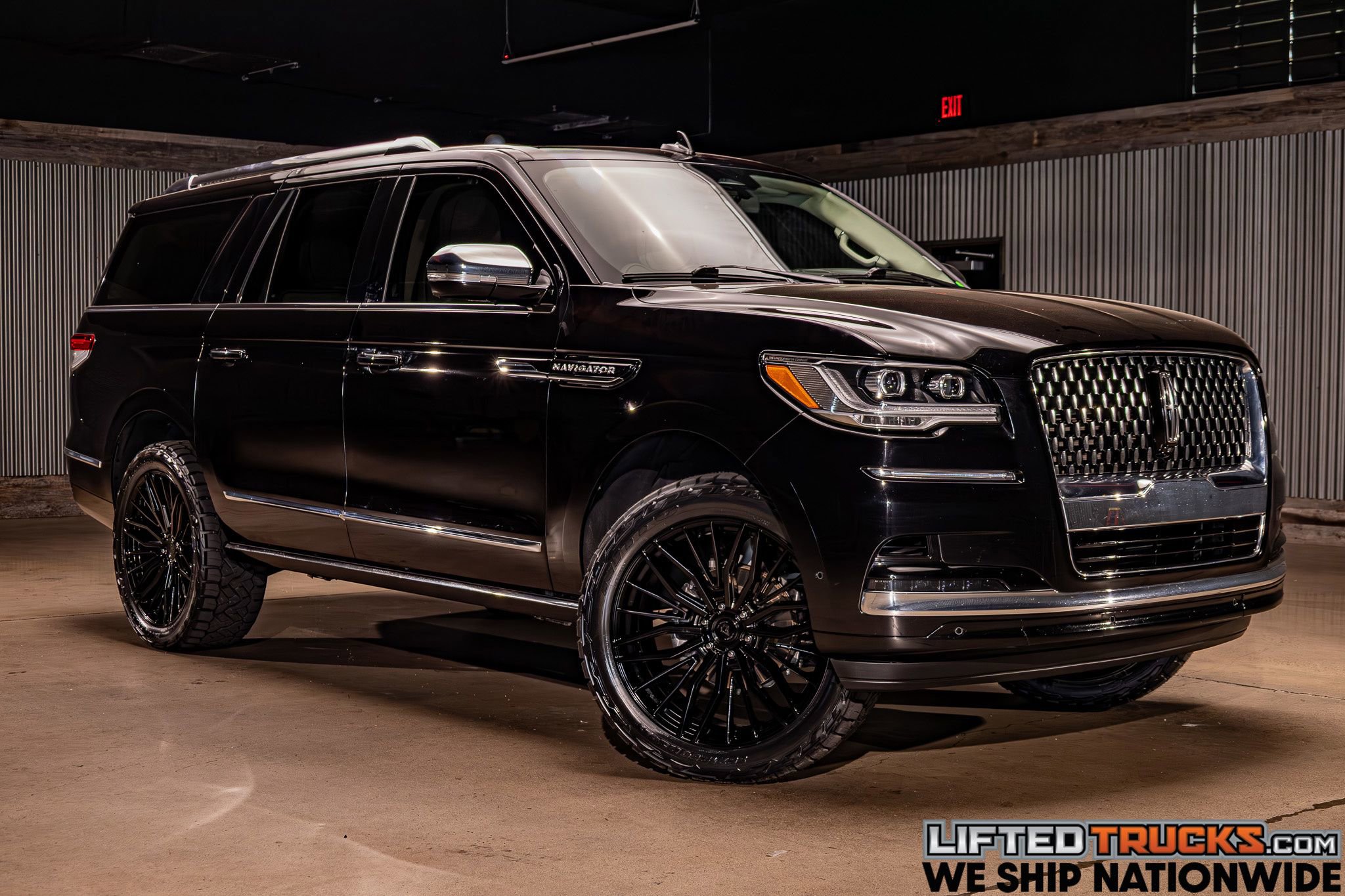 Used 2023 Lincoln Navigator L Black Label AWD/4WD image 1