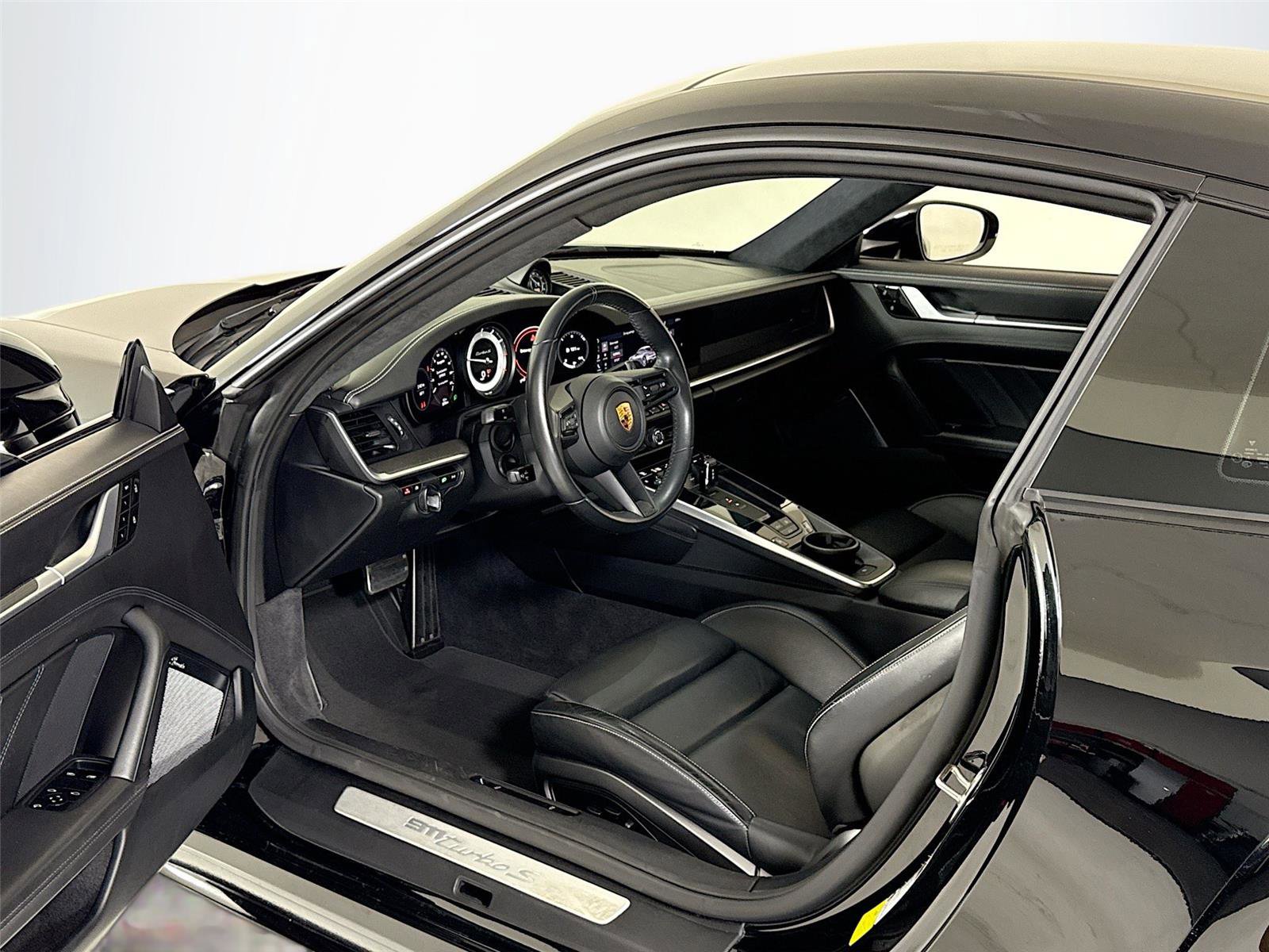 Used 2021 Porsche 911 Turbo S image 12