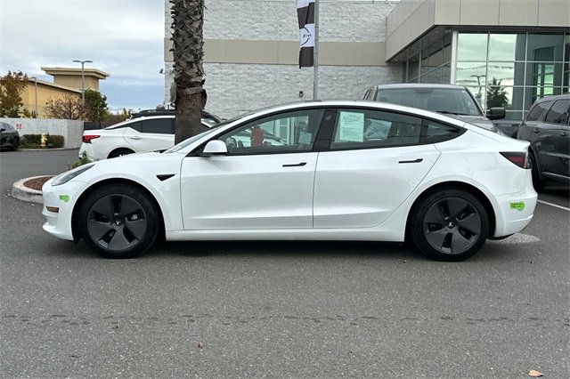 Used 2023 Tesla Model 3 Standard Range image 7