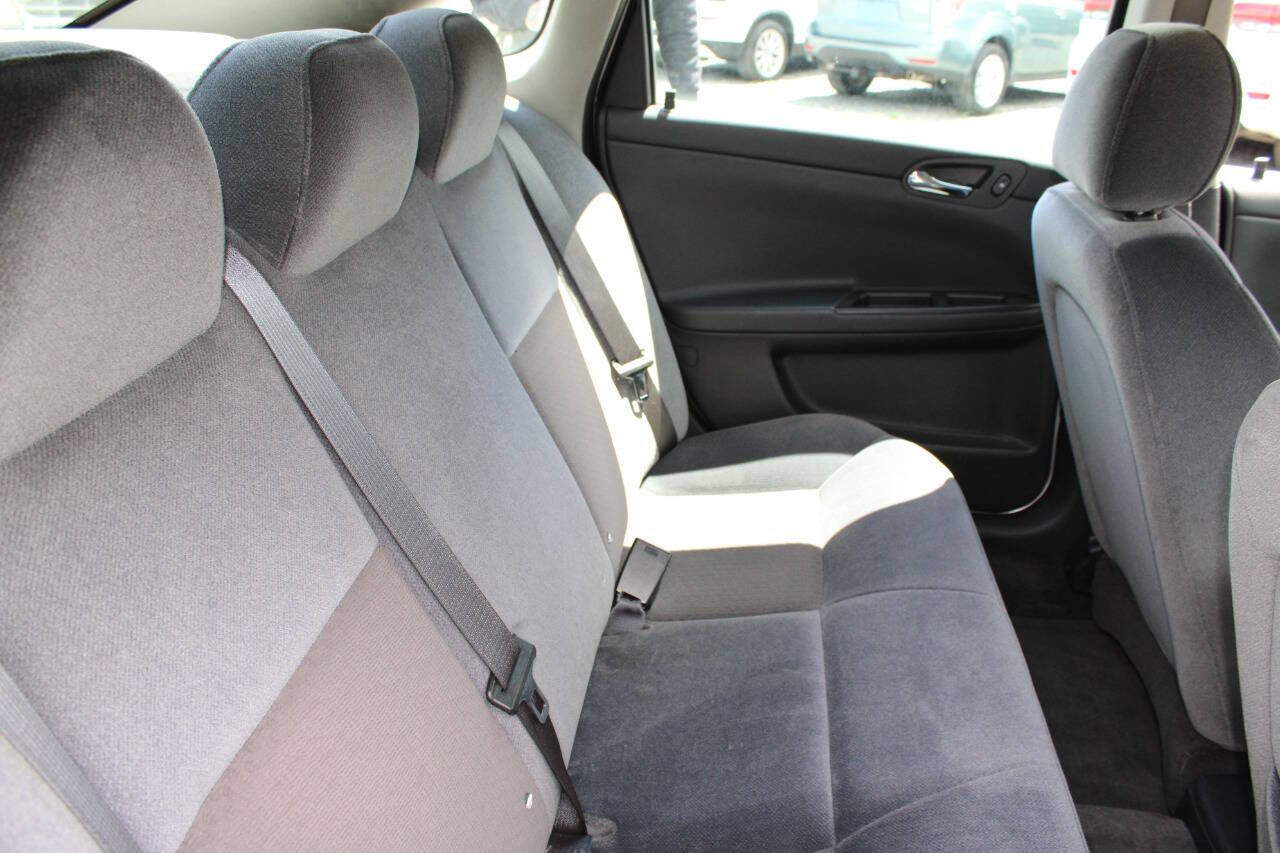 Used 2008 Chevrolet Impala LS FWD image 16