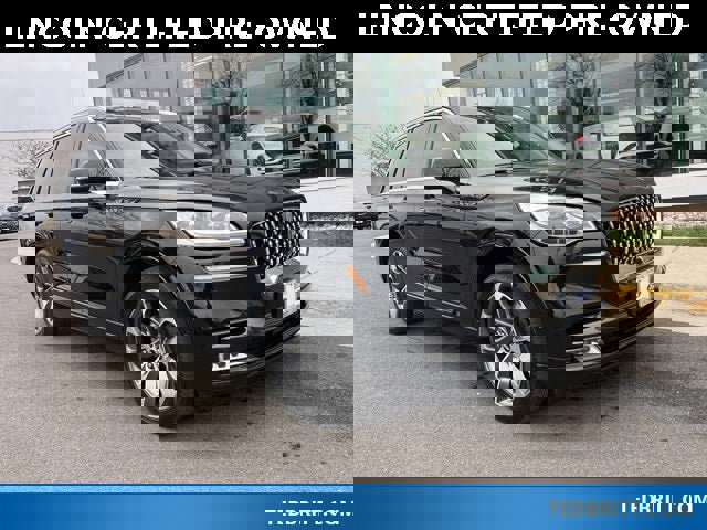 Used 2023 Lincoln Aviator Grand Touring w/ Equipment Group 301A image 1