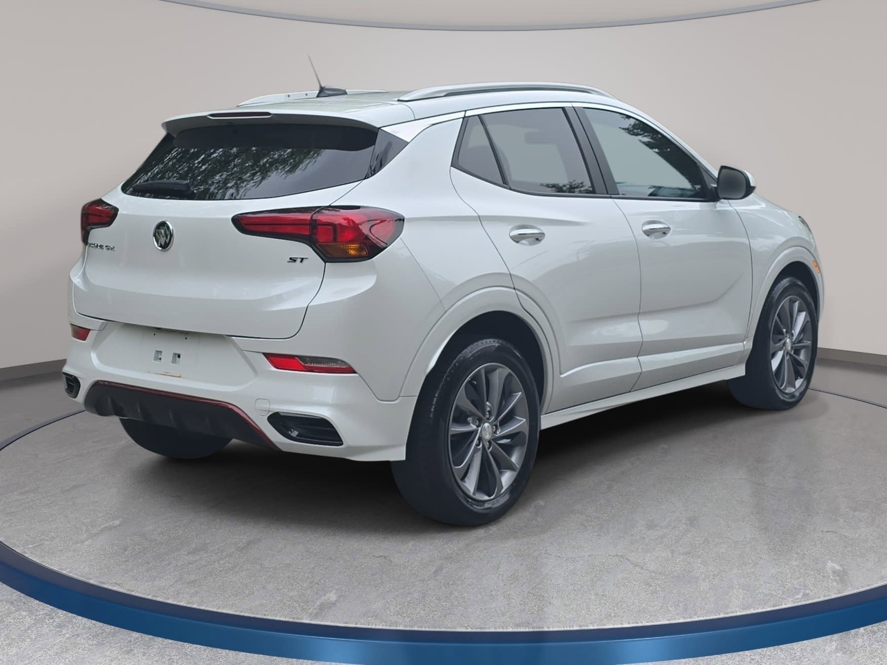 Used 2023 Buick Encore GX Select w/ Sport Touring Package FWD image 5