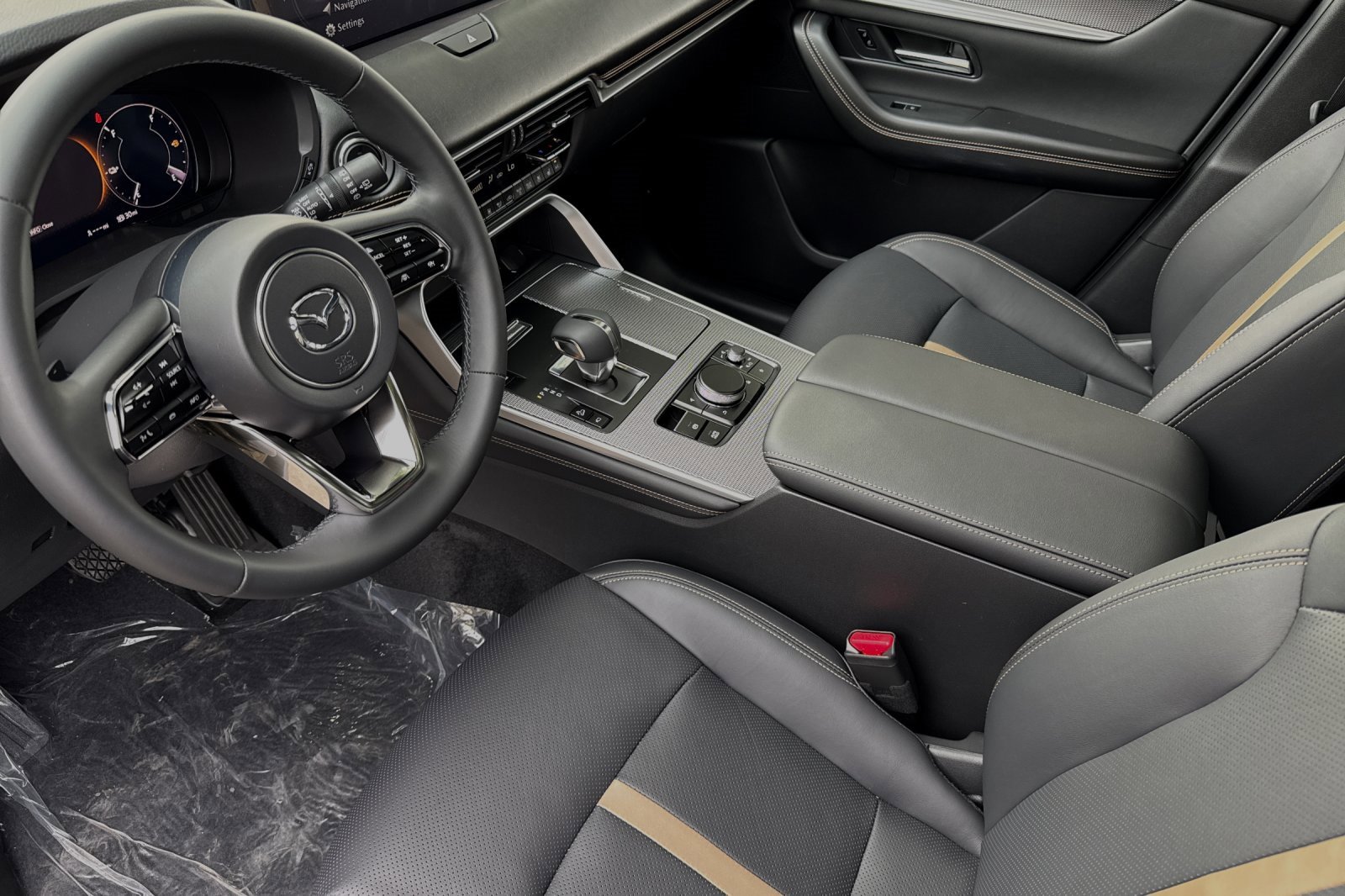 New 2025 MAZDA CX-70 Plug-In Hybrid w/ Premium Plus image 9