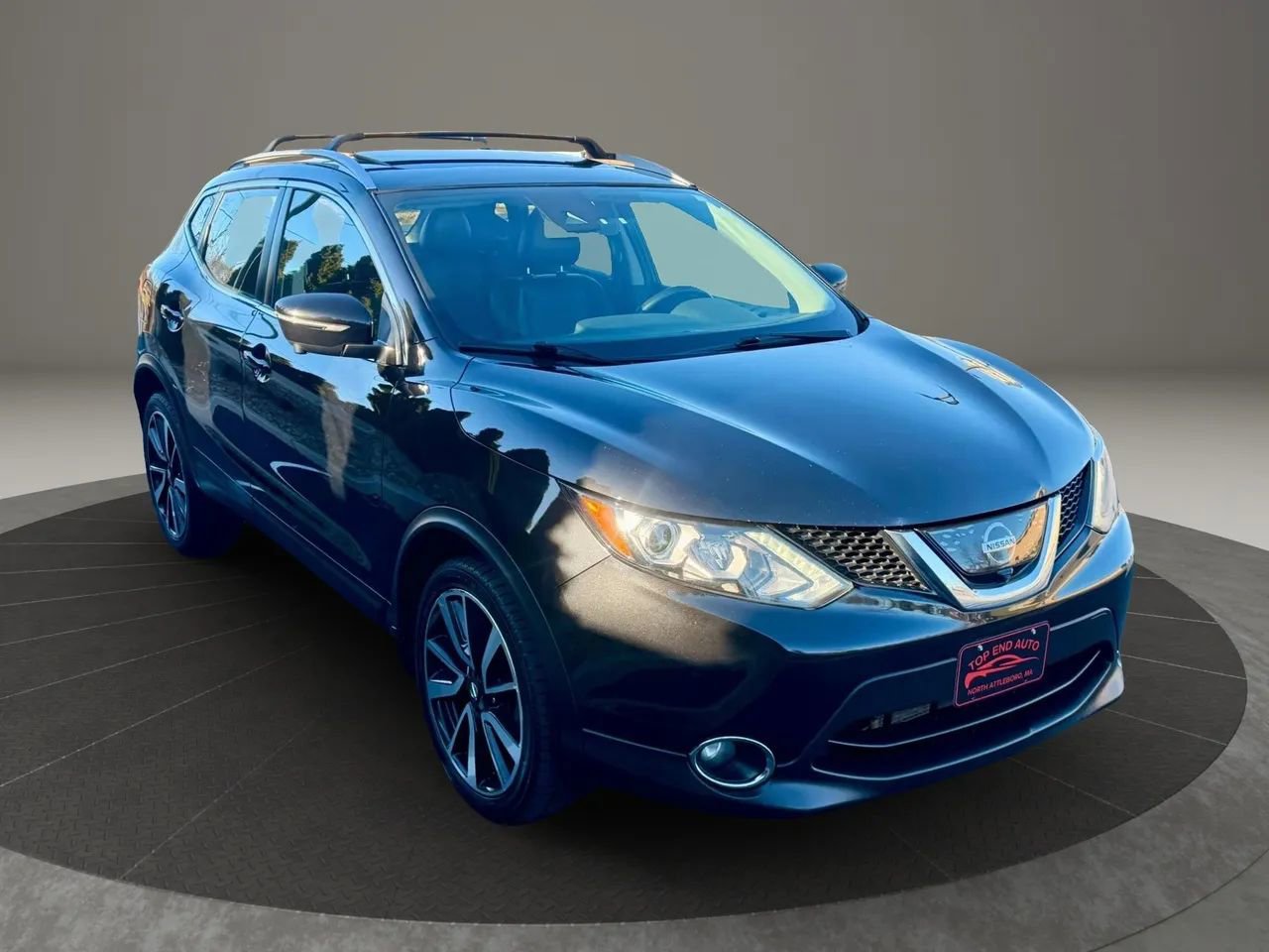 Used 2017 Nissan Rogue Sport SL w/ SL Premium Package image 3