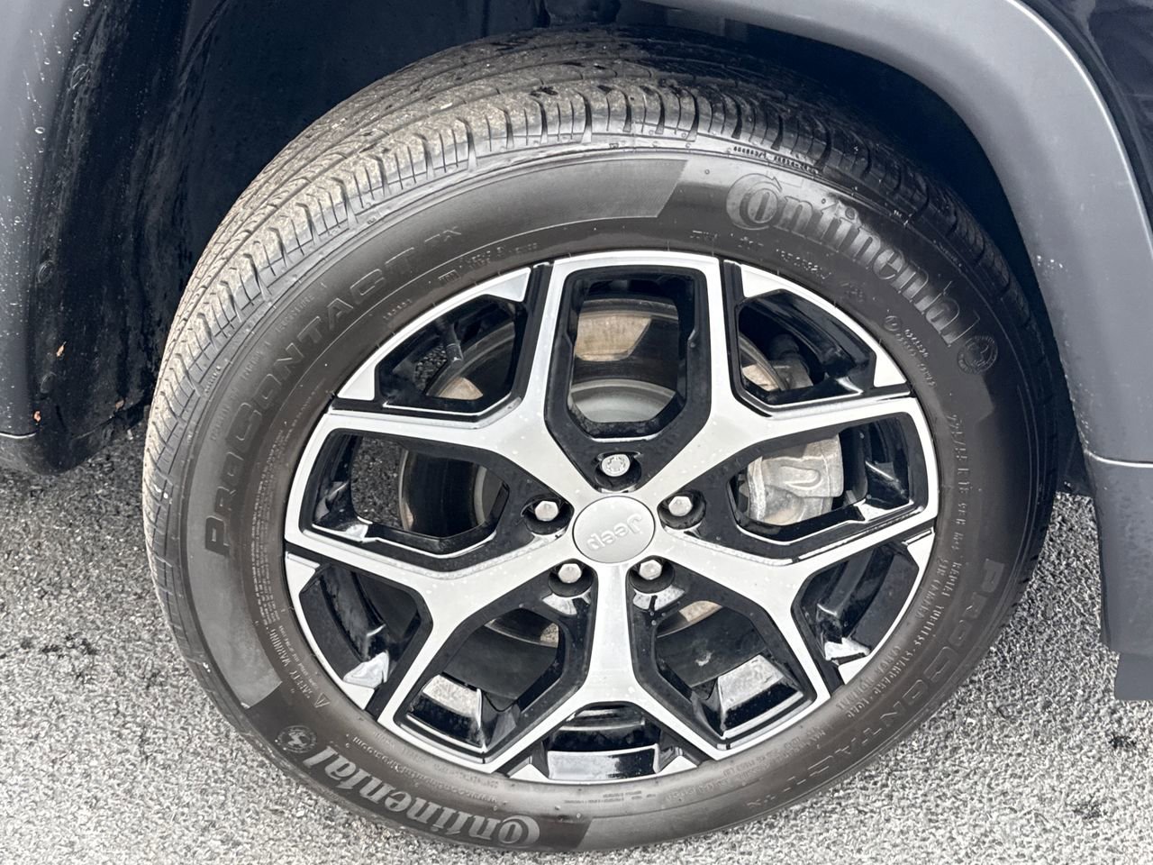 Used 2024 Jeep Compass Limited image 9