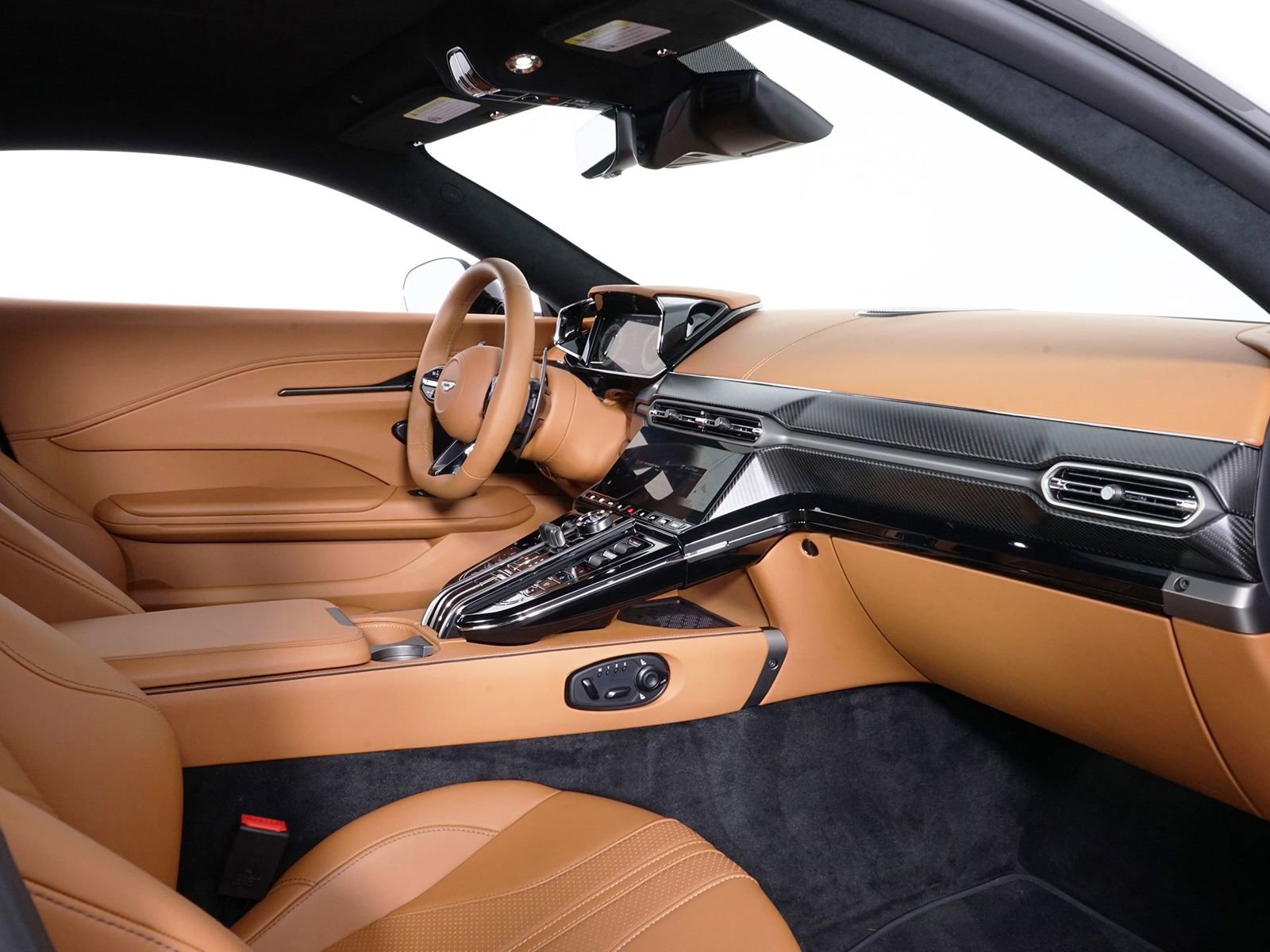 New 2026 Aston Martin V8 Vantage Coupe RWD image 12