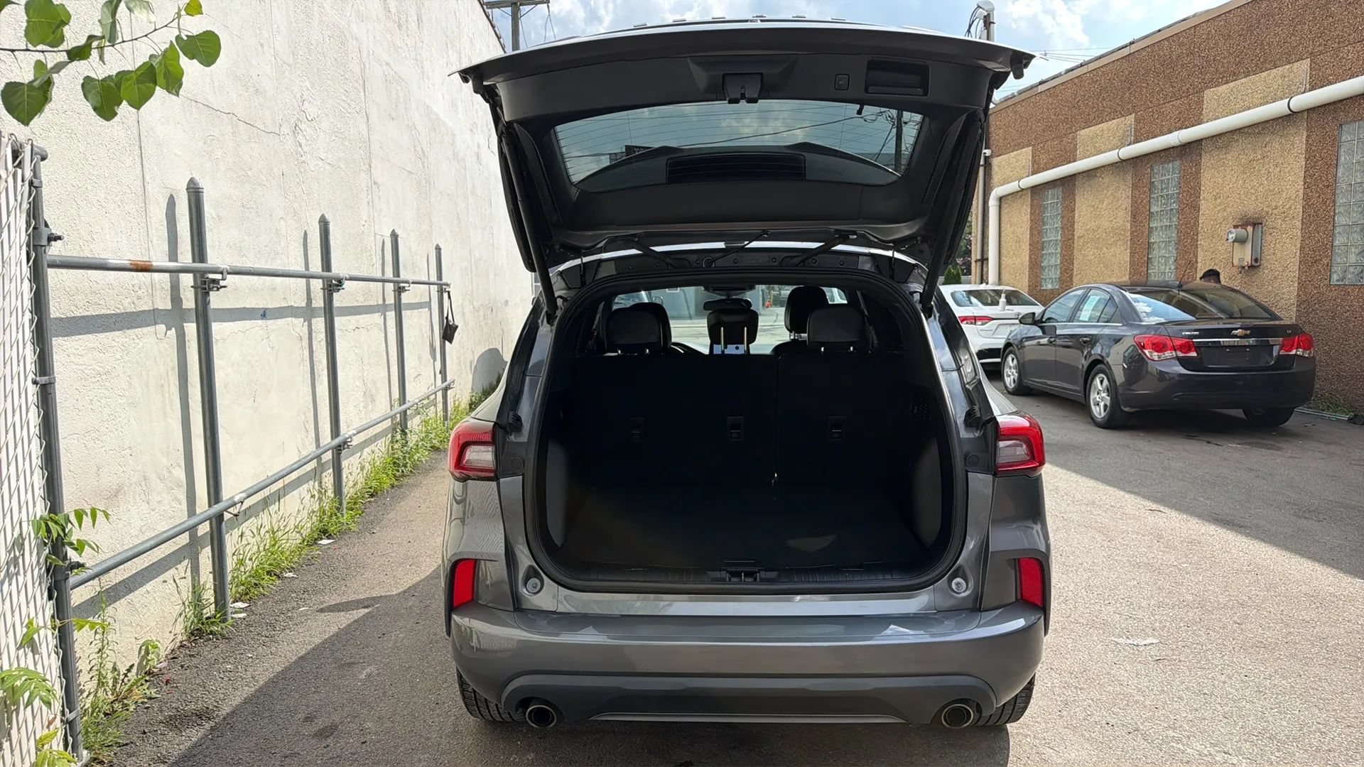 Used 2023 Ford Escape ST-Line FWD image 27