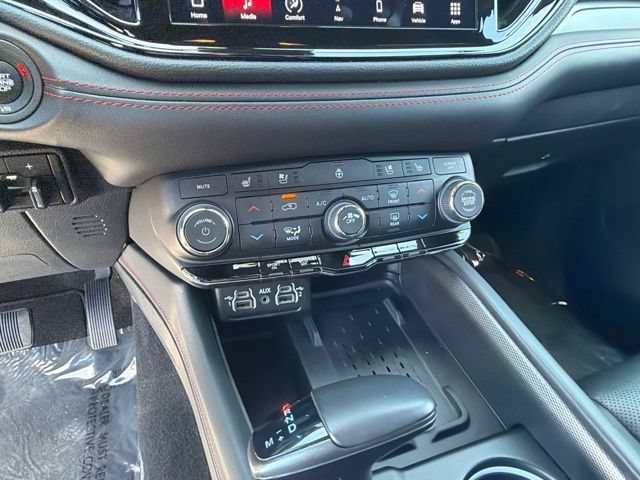 Used 2025 Dodge Durango R/T AWD/4WD image 28