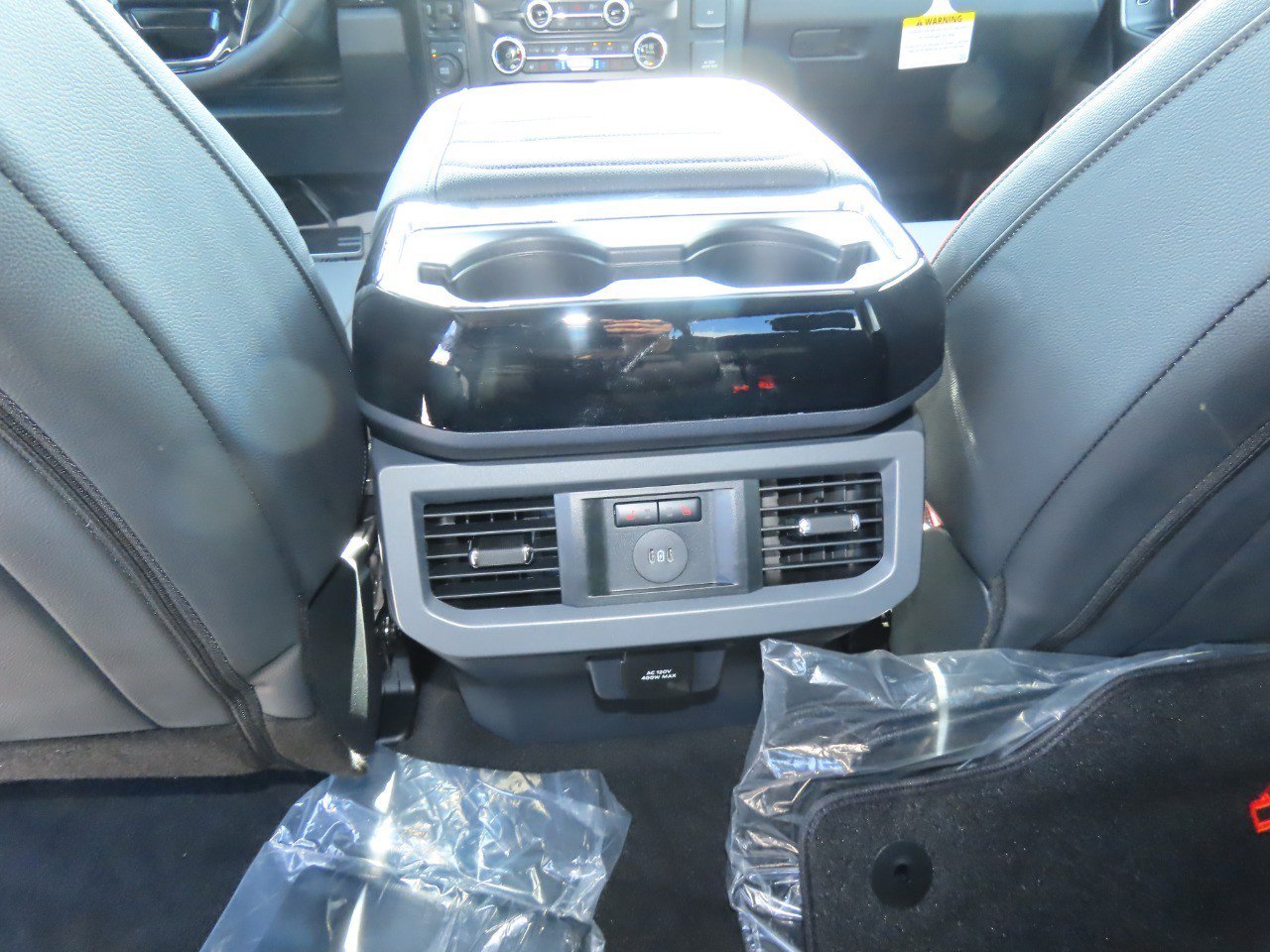 New 2026 Ford F250 Lariat w/ Black Appearance Package image 21