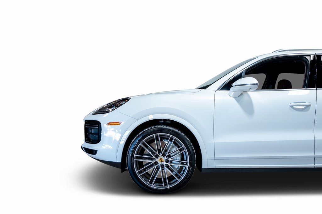 Used 2021 Porsche Cayenne Turbo image 24