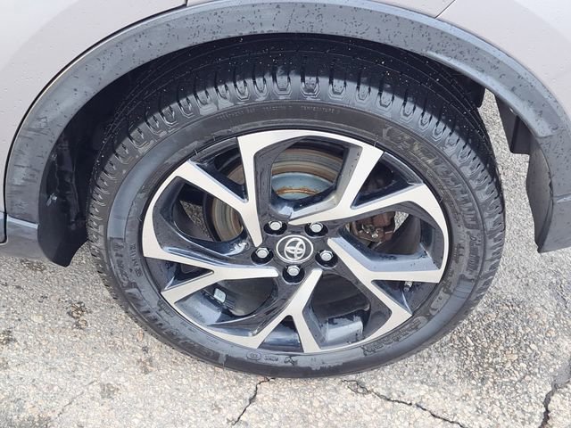 Used 2019 Toyota C-HR Limited image 25