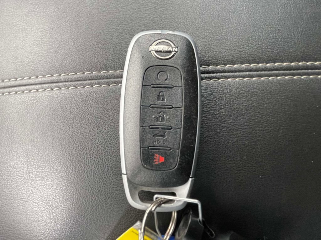 Used 2025 Nissan Pathfinder SV AWD/4WD image 32