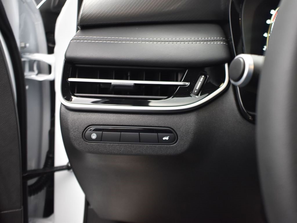 Certified 2026 INFINITI QX60 Pure w/ Cargo Package image 30