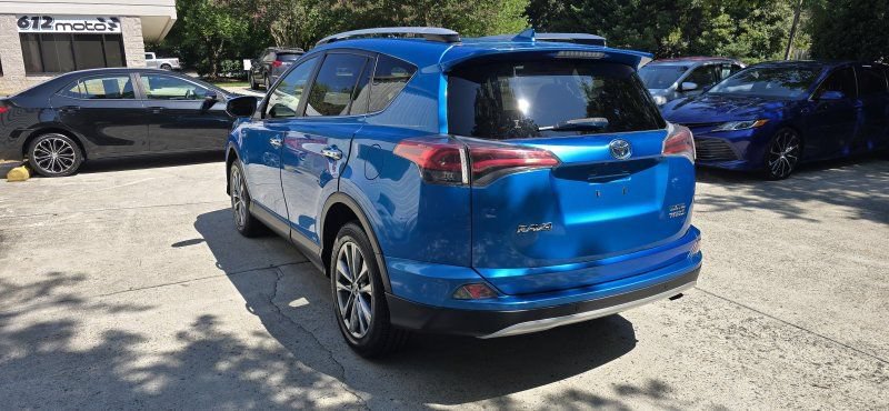 Used 2016 Toyota RAV4 Limited AWD/4WD image 3