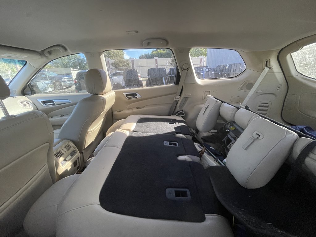 Used 2017 Nissan Pathfinder SL w/ SL Tech Package AWD/4WD image 11