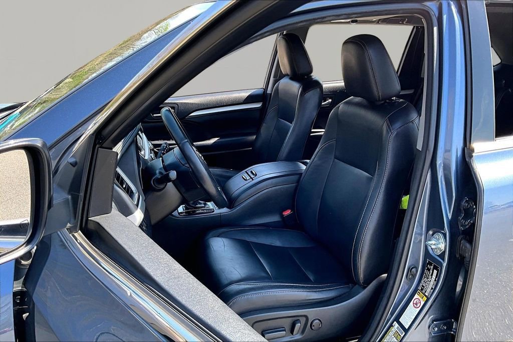 Used 2017 Toyota Highlander XLE image 15