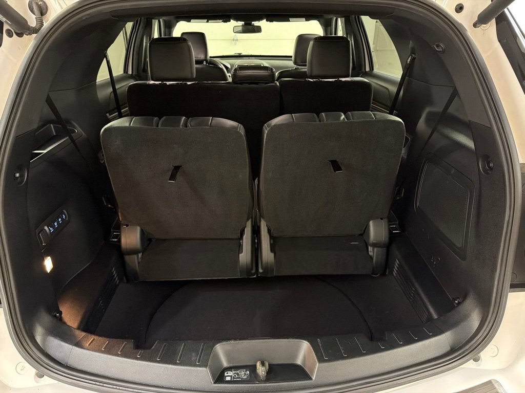 Certified 2018 Ford Explorer Limited w/ Equipment Group 301A AWD/4WD image 38