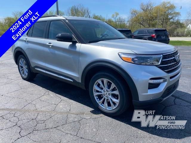 New 2024 Ford Explorer XLT w/ Equipment Group 202A AWD/4WD image 9