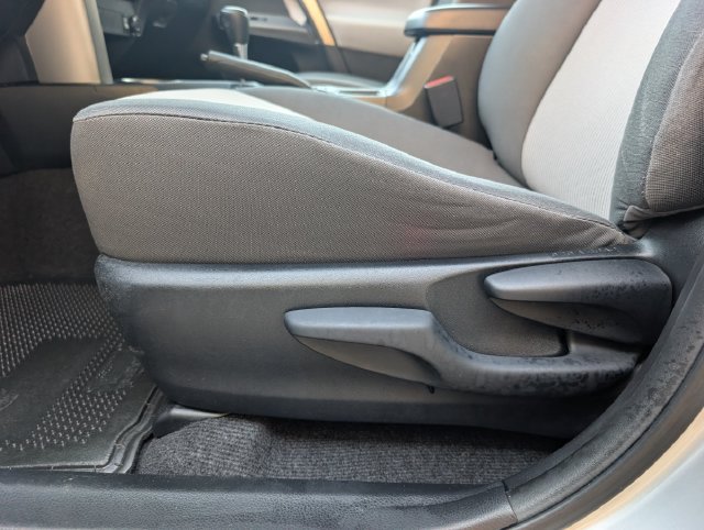 Used 2015 Toyota RAV4 LE FWD image 19