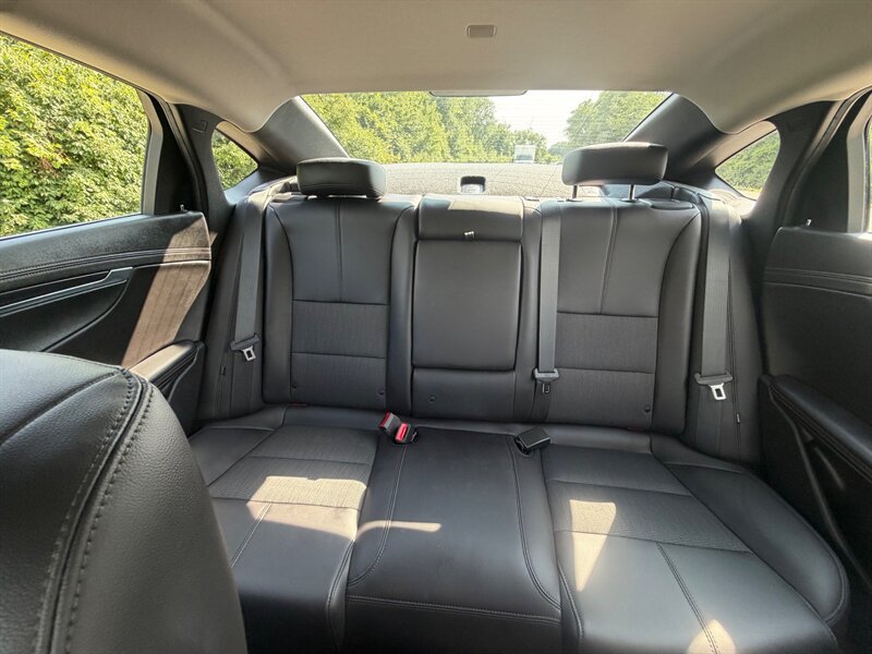 Used 2014 Chevrolet Impala LT w/ Convenience Package FWD image 10