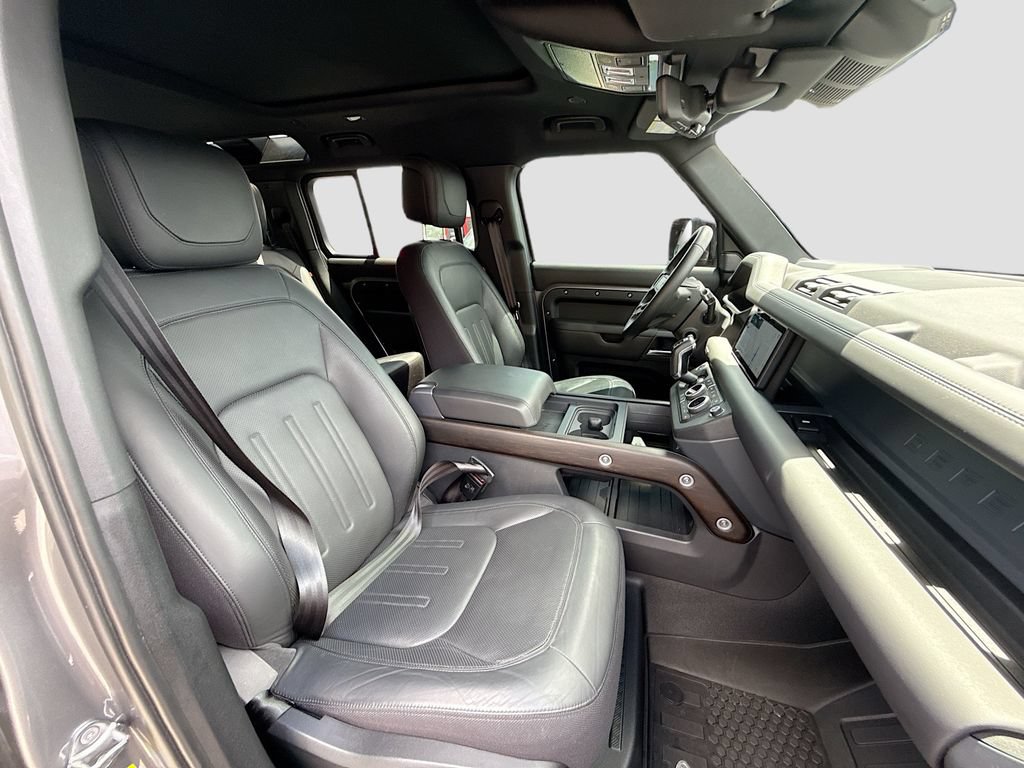 Used 2020 Land Rover Defender 110 X AWD/4WD image 33