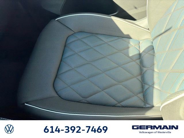 New 2026 Volkswagen Atlas Cross Sport SEL Premium R-Line image 31