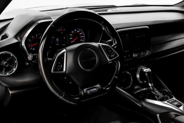 Used 2021 Chevrolet Camaro LT w/ Technology Package RWD image 13