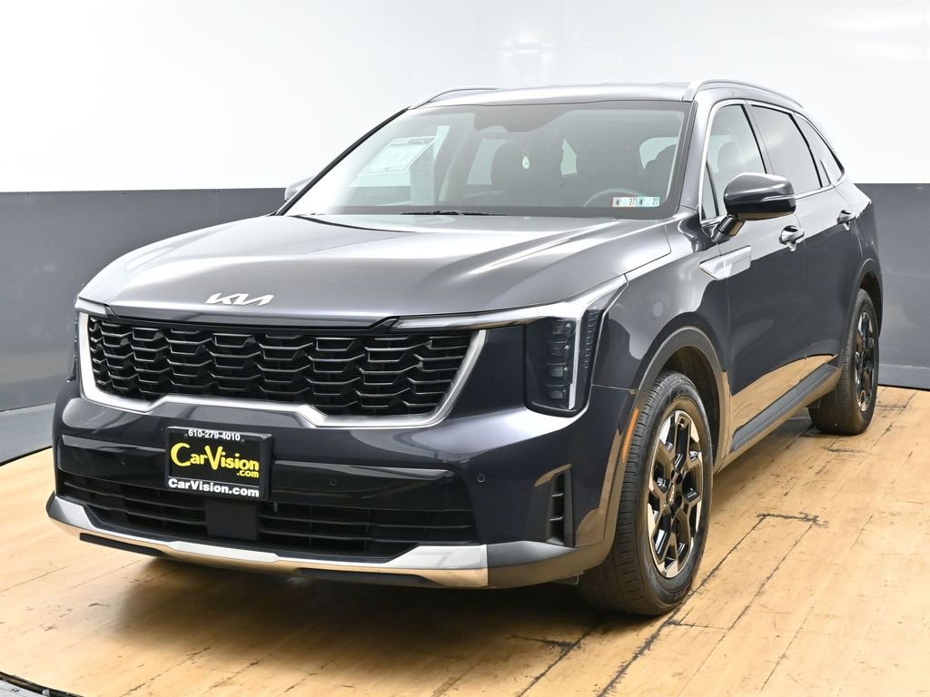 Used 2025 Kia Sorento S image 5