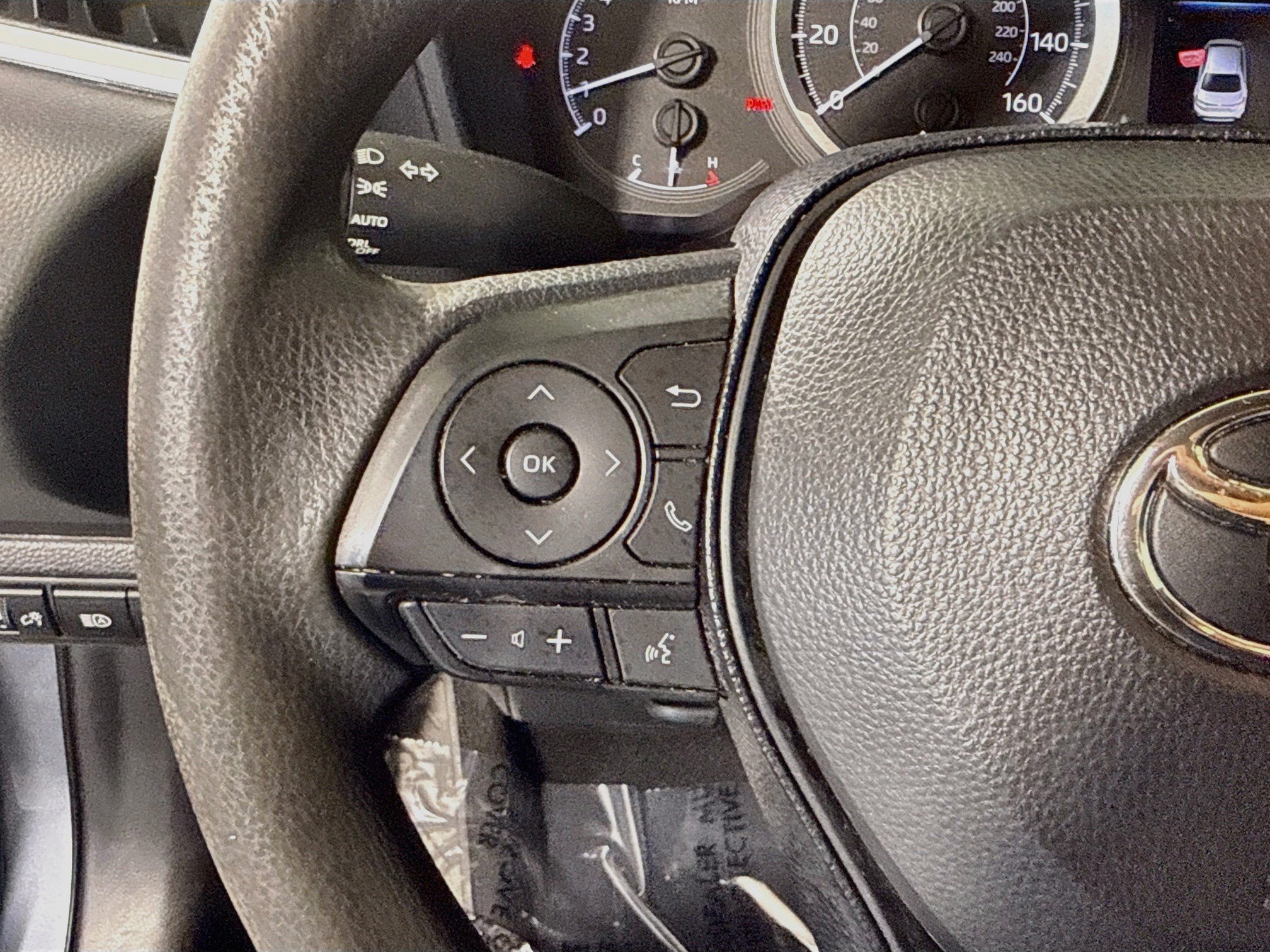 Used 2021 Toyota Corolla LE FWD image 14