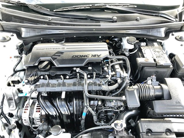 Used 2025 Hyundai Elantra SEL image 26