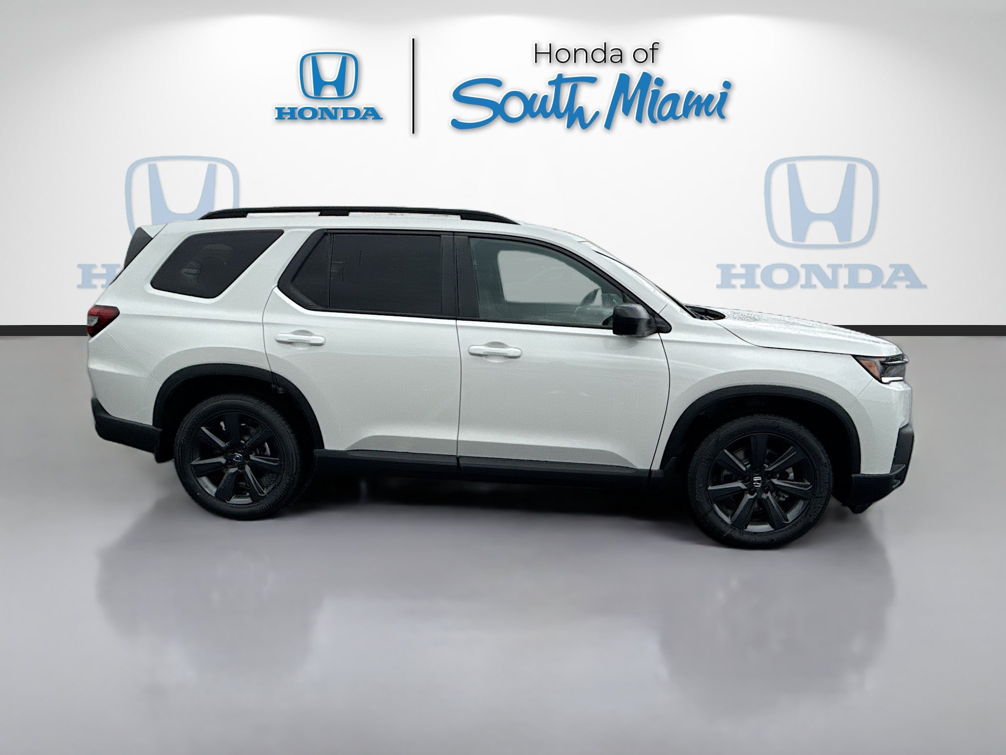 New 2026 Honda Pilot Sport image 8