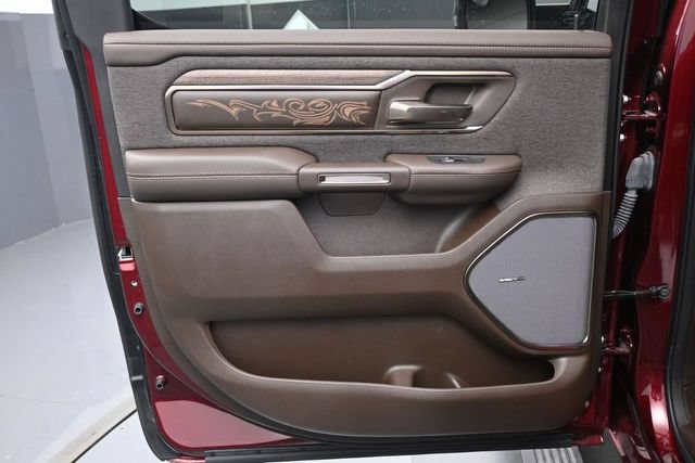 Used 2025 RAM 1500 Limited AWD/4WD image 8