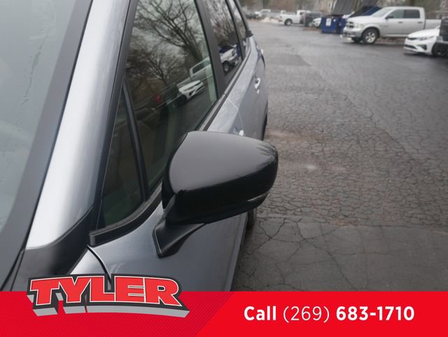 Used 2025 Subaru Forester Touring AWD/4WD image 11