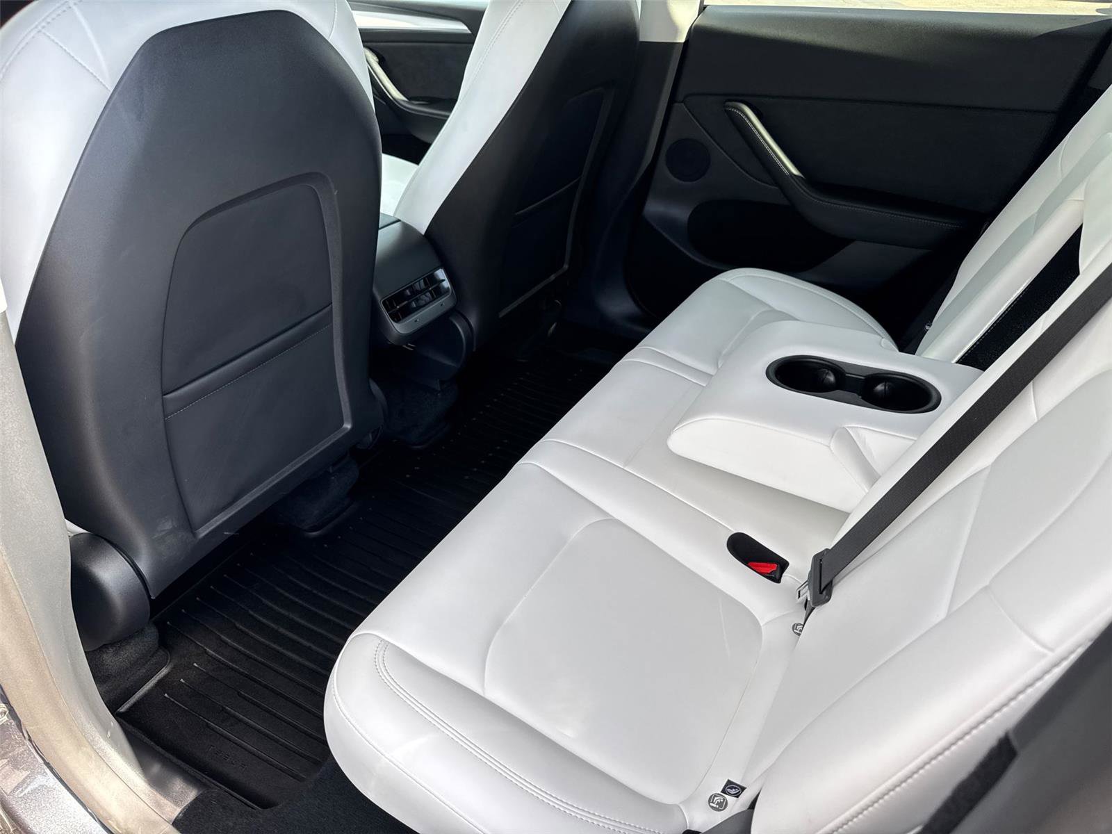 Used 2025 Tesla Model Y Long Range AWD/4WD image 22