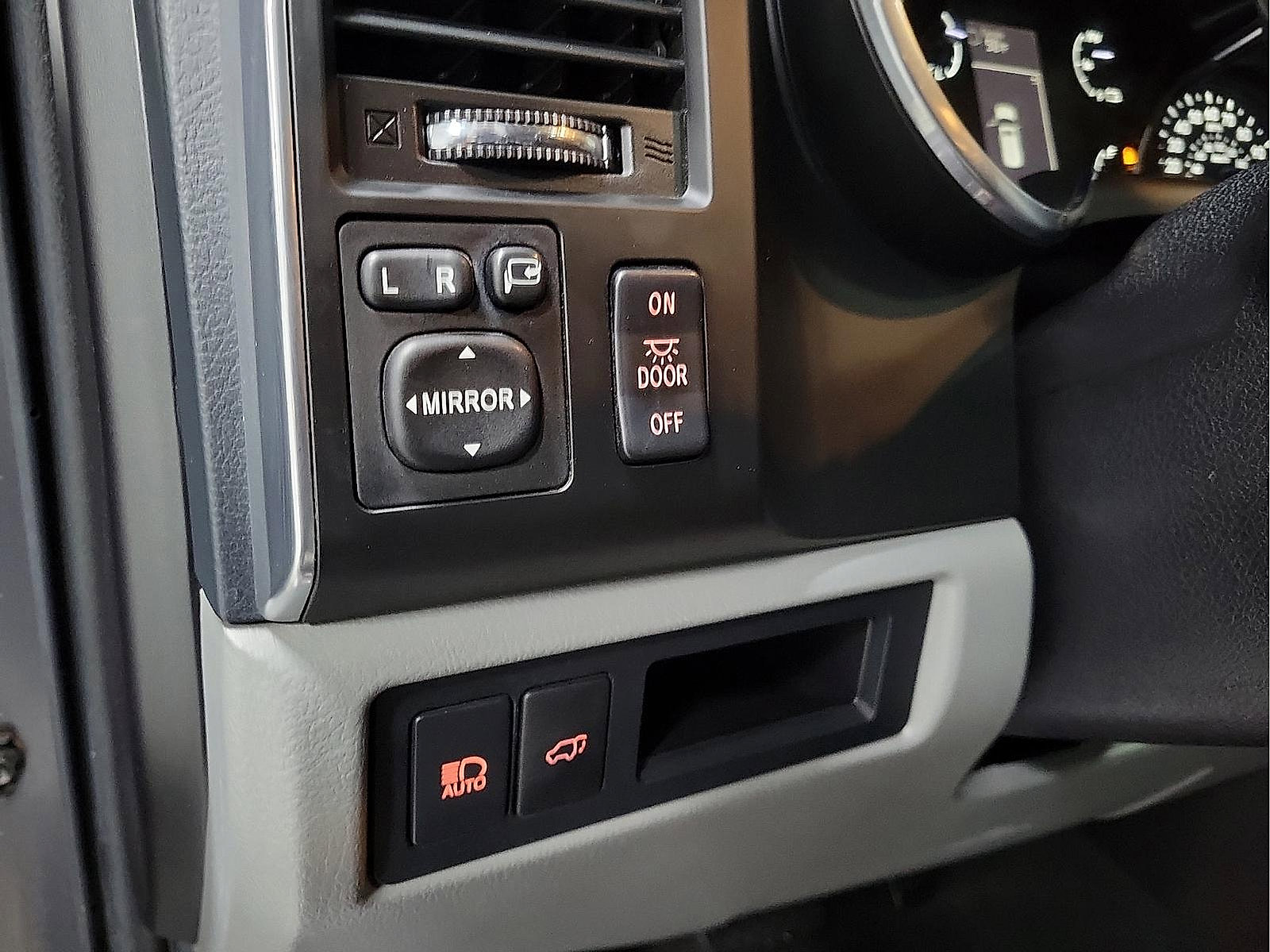 Certified 2021 Toyota Sequoia Platinum image 14